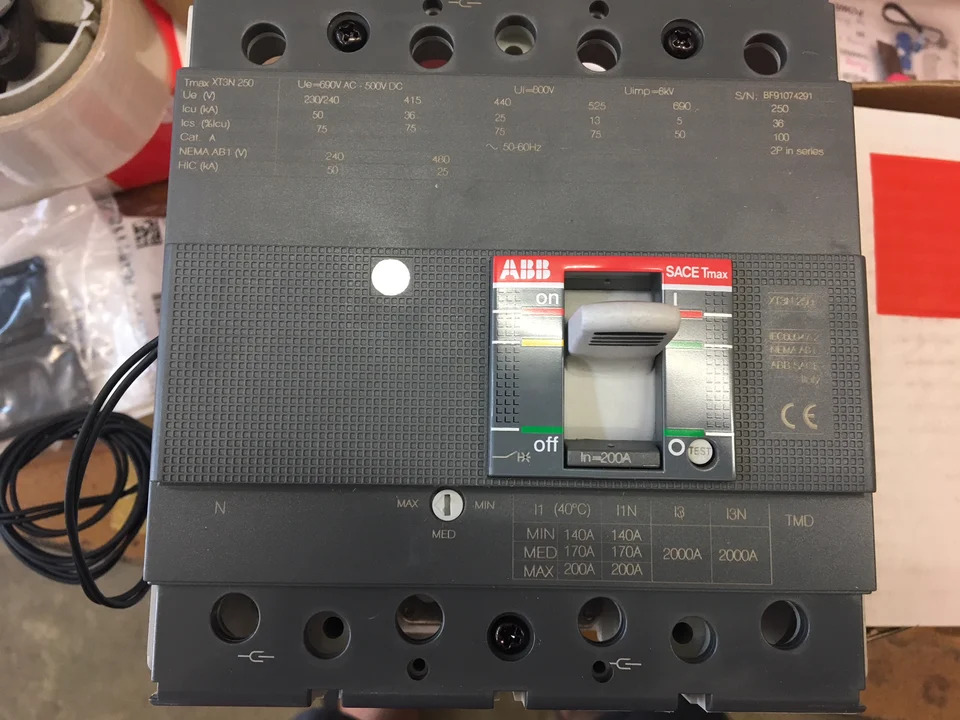 오리지널 ABB 플라스틱 케이스 스위치 부품 XT3N250x 200-2000 3P/4P 신