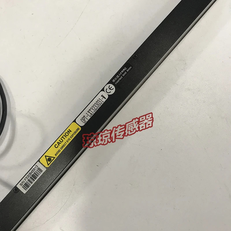 OPT-LXT3233031-W OPT 머신 비전 스트립 광원