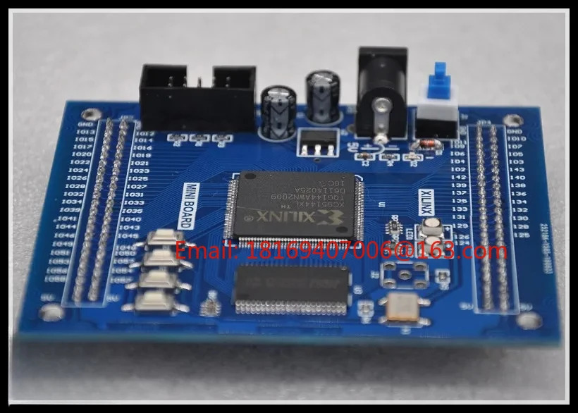 XILINX CPLD XC95288XL SRAM을 갖춘 최소 시스템 개발보드