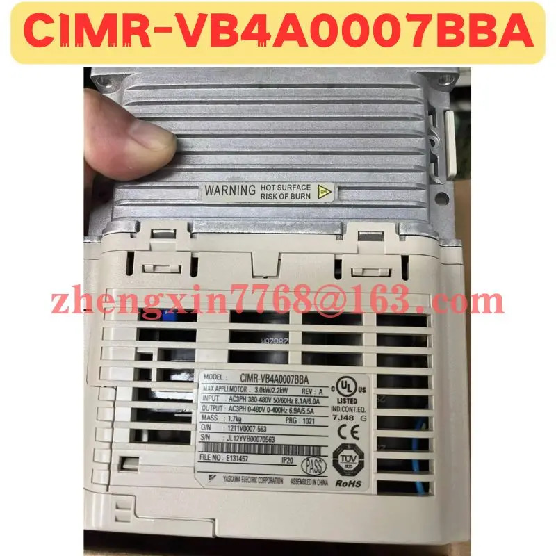오리지널 CIMR-VB4A0007BBA 주파수 변환기 CIMR VB4A0007BBA