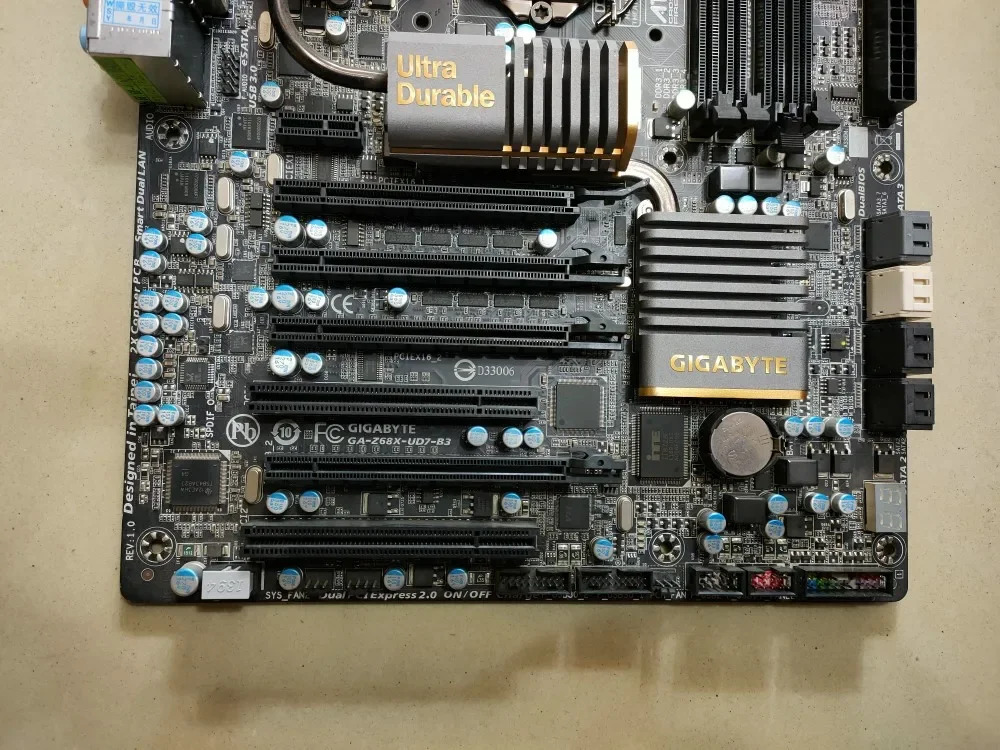 Gigabyte호환GA-Z68X-UD7-B3 데스크탑 Ddr3 메보드24상 전원공급장치 1155핀 오버클럭