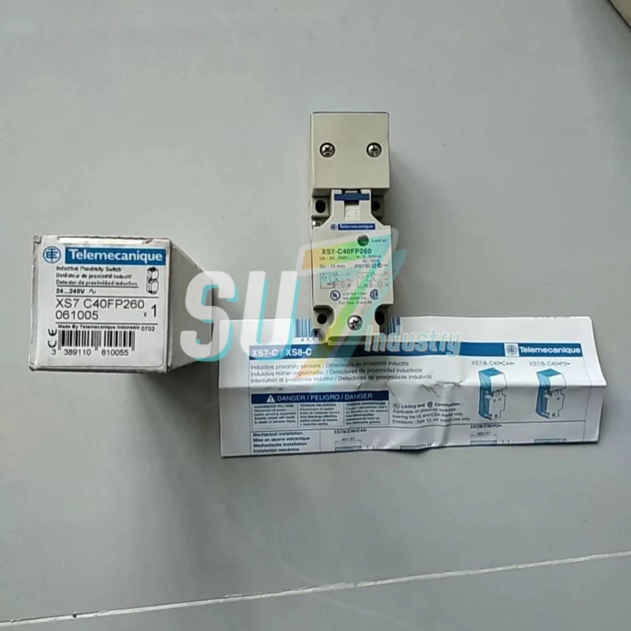 XS7-C40FP260 블록 유도형 스위치 센서