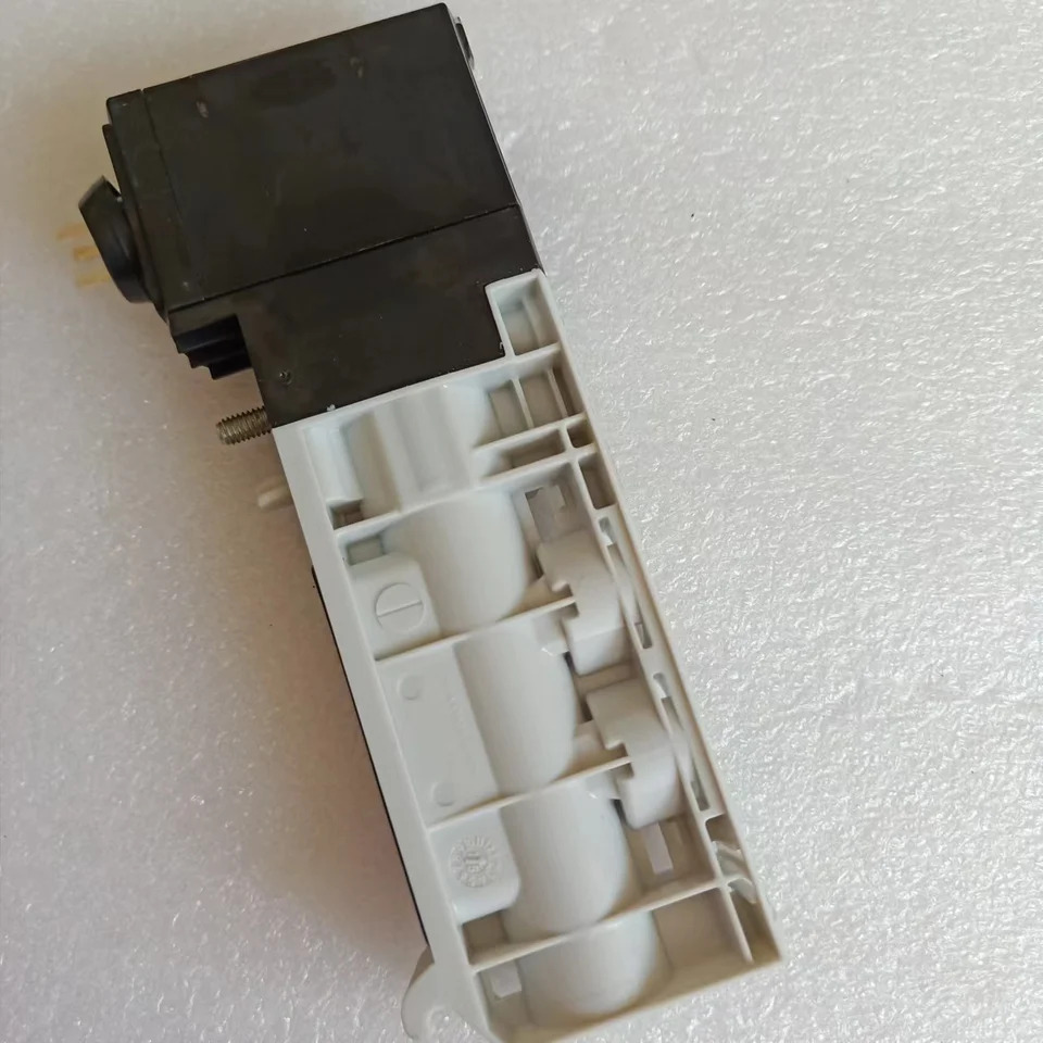 Festo FESTO 솔레노이드 밸브 VUVB-S-M42-AZD-QX-3AC1 537636 포장