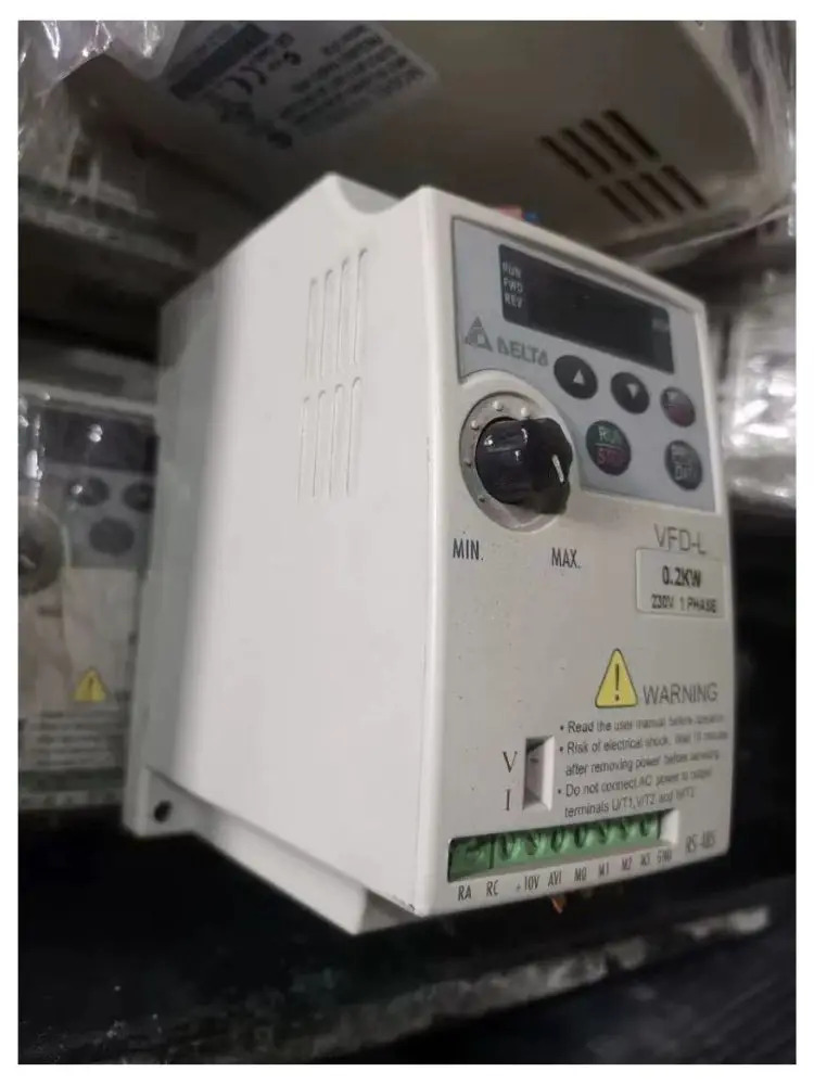 리퍼 VFD002L21A 인버터 OK