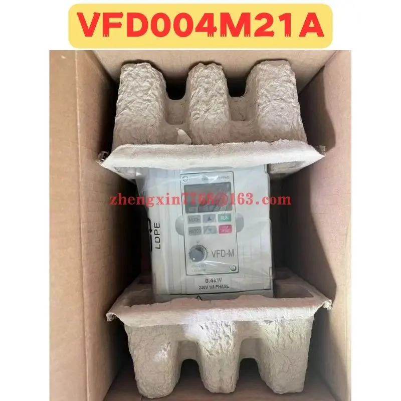 오리지널 주파수 변환기 VFD004M21A 신