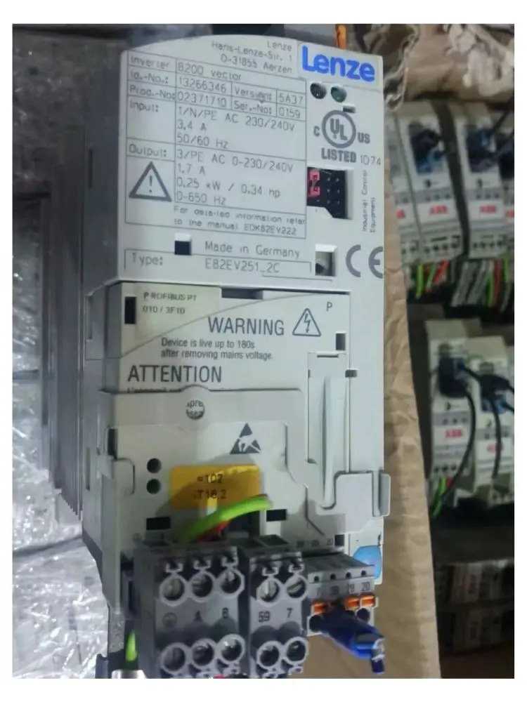 리퍼 E82EV251-2C 인버터 OK