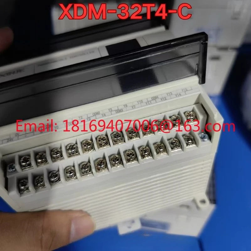 리퍼 XDM-32T4-C PLC 컨트롤러 기능 리퍼는 정상