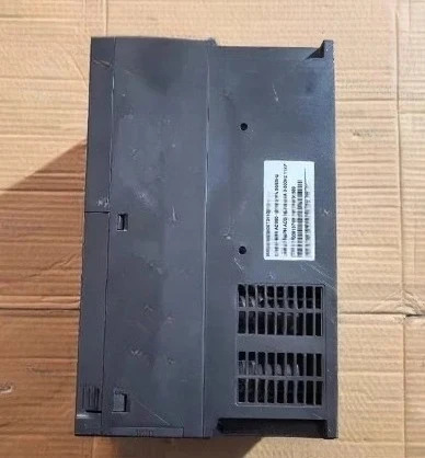 JS500T011GB 인버터 380V-11KW 리퍼 기능이 좋습니다.
