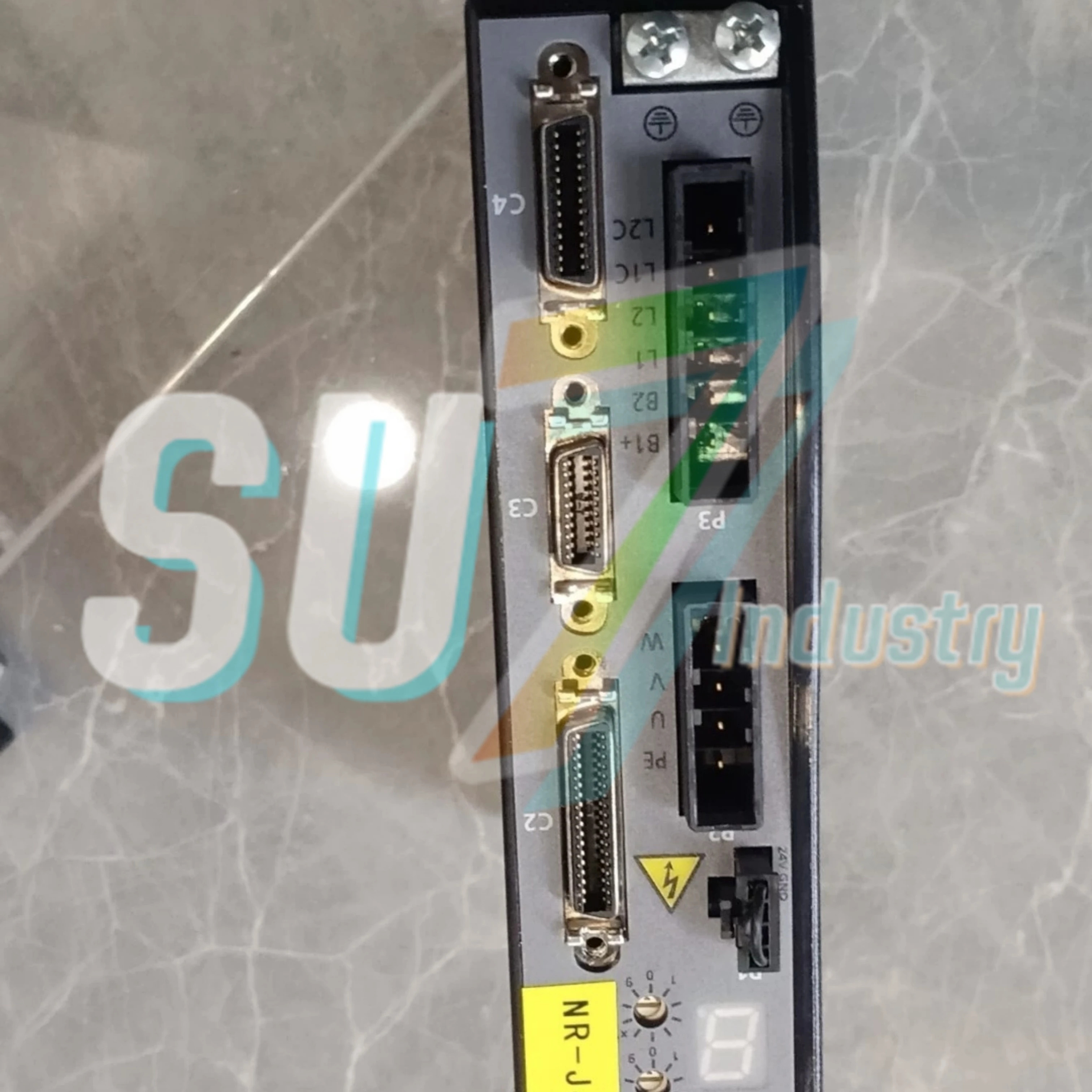 서보 드라이버 새 CDHD-1D52AAF1 CDHD-1D52AAP1 CDHD-1D52AAP1-RO CDHD-1D52AEB2 CDHD-1D52AEB2-R5 CDHD-1D52AEB2