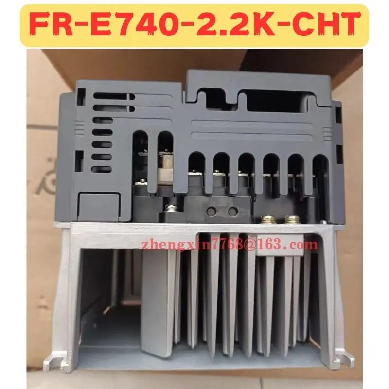 오리지널 FR-E740-2.2K-CHT FR E740 2.2K CHT 주파수 변환기 신