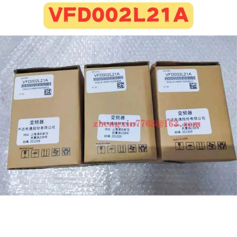 오리지널 주파수 변환기 VFD002L21A 신
