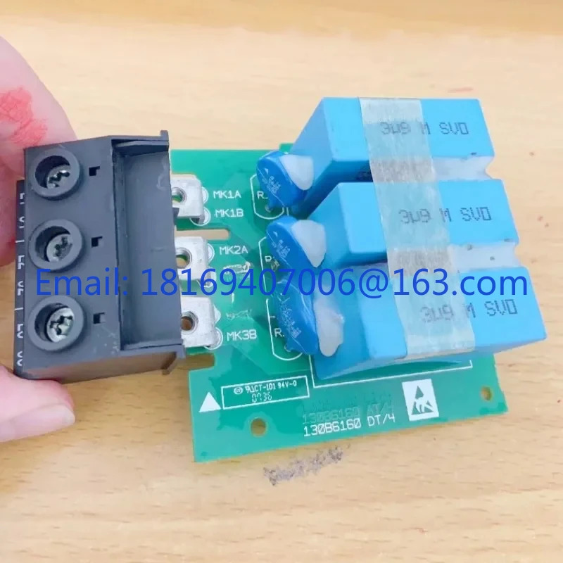 130B6160 DT/4 주파수 변환기 18.5 37KW 입력 플라스틱 터미널 보호 필터 흡수 보드