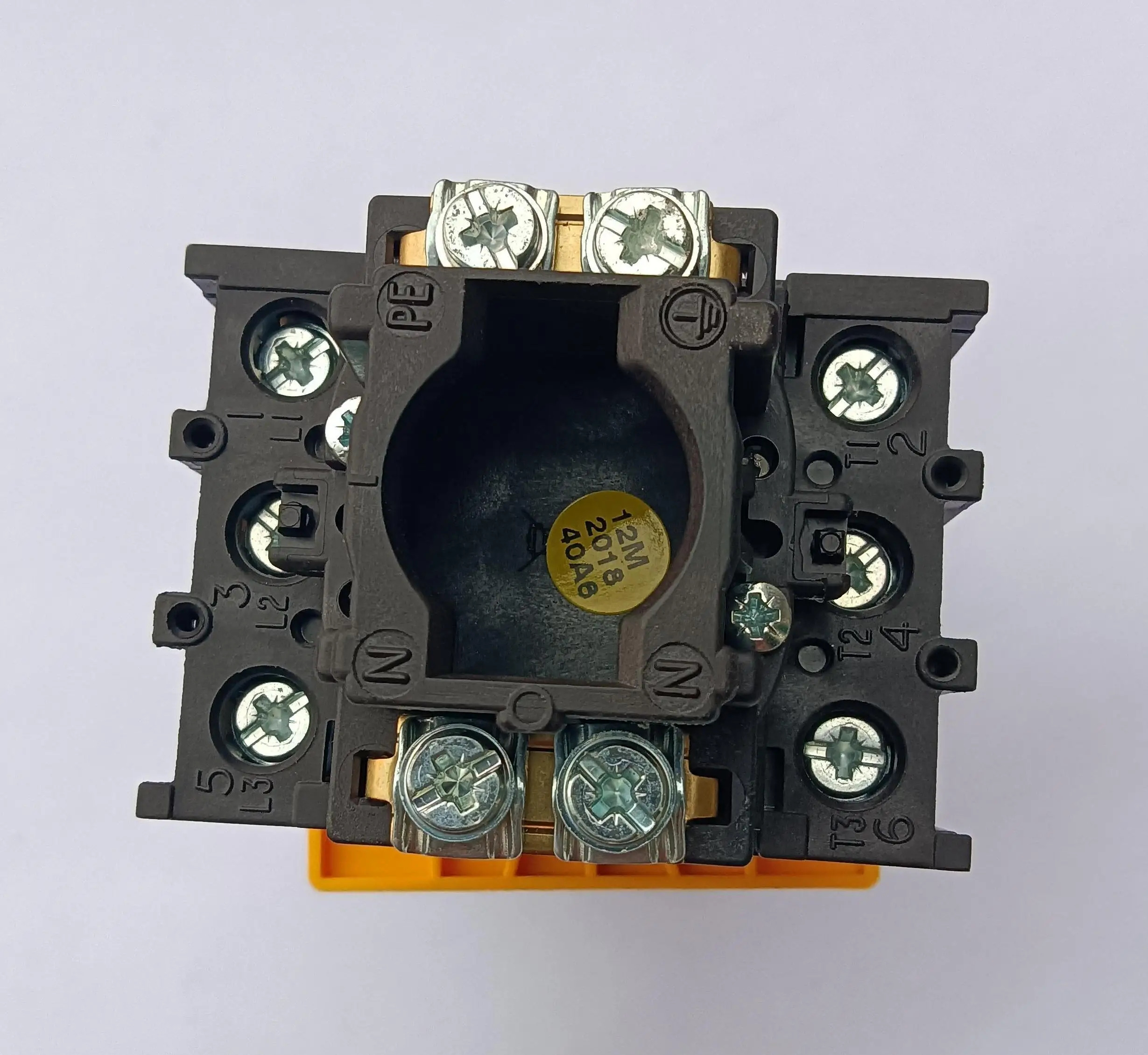 원본 Eaton P1-25/EA/SVB 부하 절연 스위치