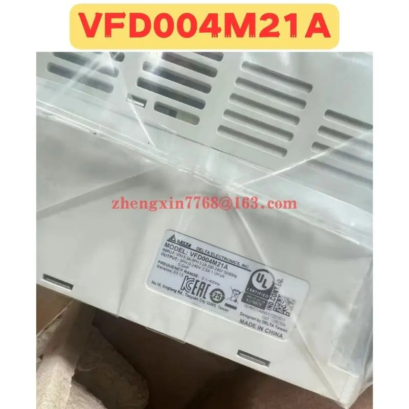 오리지널 주파수 변환기 VFD004M21A 신