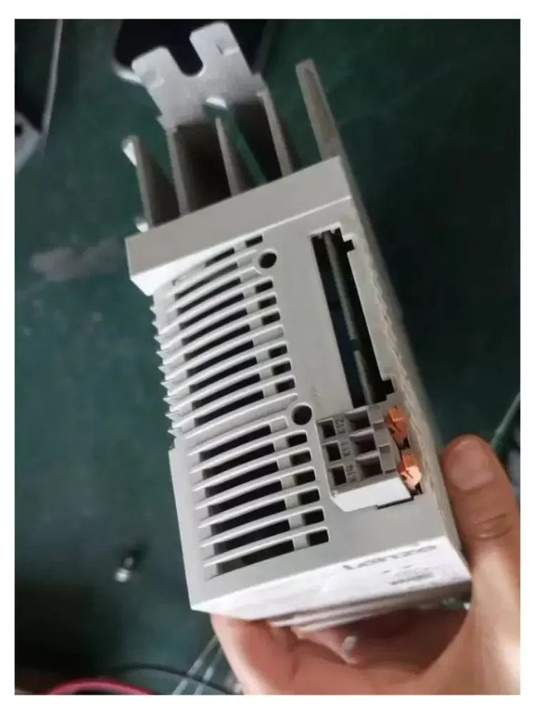 리퍼 E82EV551-2C 인버터 OK