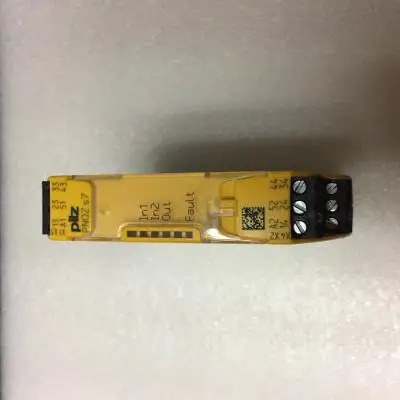 PILZ 안전 릴레이 공급 PNOZ S7 24VDC 4N/O 1N/C 납품 750107