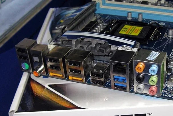 1156 핀Gigabyte호환GA-P55A-UD3R 단일 디스플레이 보드 P55 DDR3 on I3 I5 I7CPU