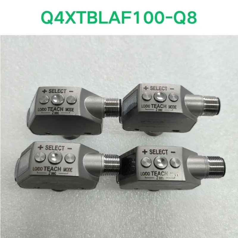 Q4XTBLAF100-Q8 레이저 센서 리퍼 OK