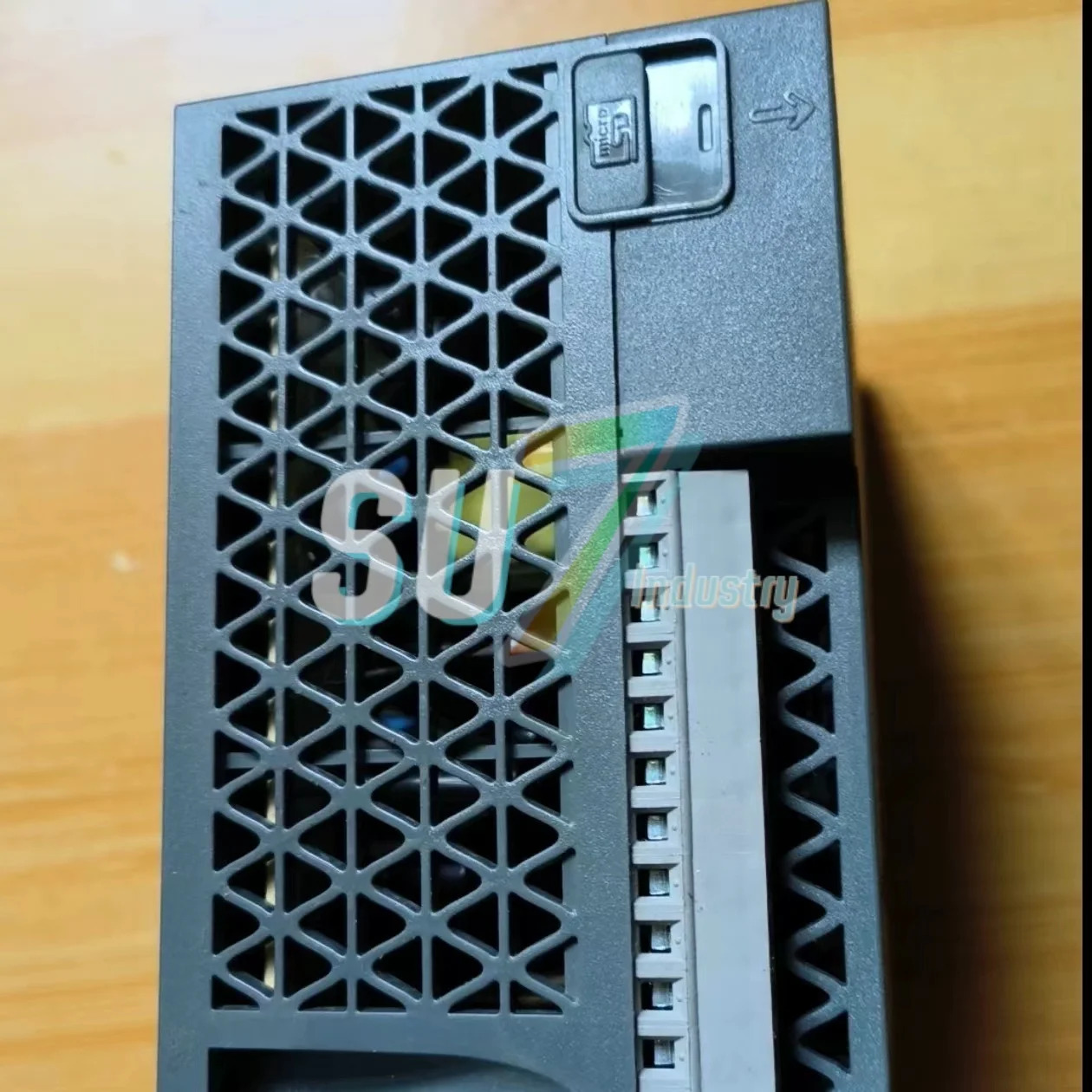 새 TM100C16RN TM100C24RN PLC 모듈