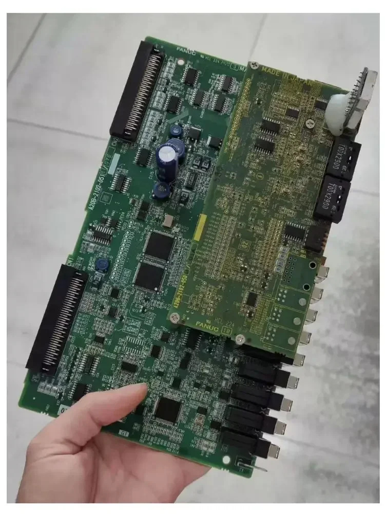 리퍼 서보 드라이버 측면 패널 A20B-2102-0511 잘 작동 되었으며 빠르게