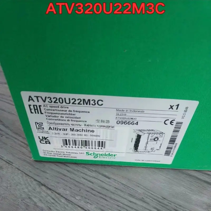 주파수 변환기 ATV320U22M3C