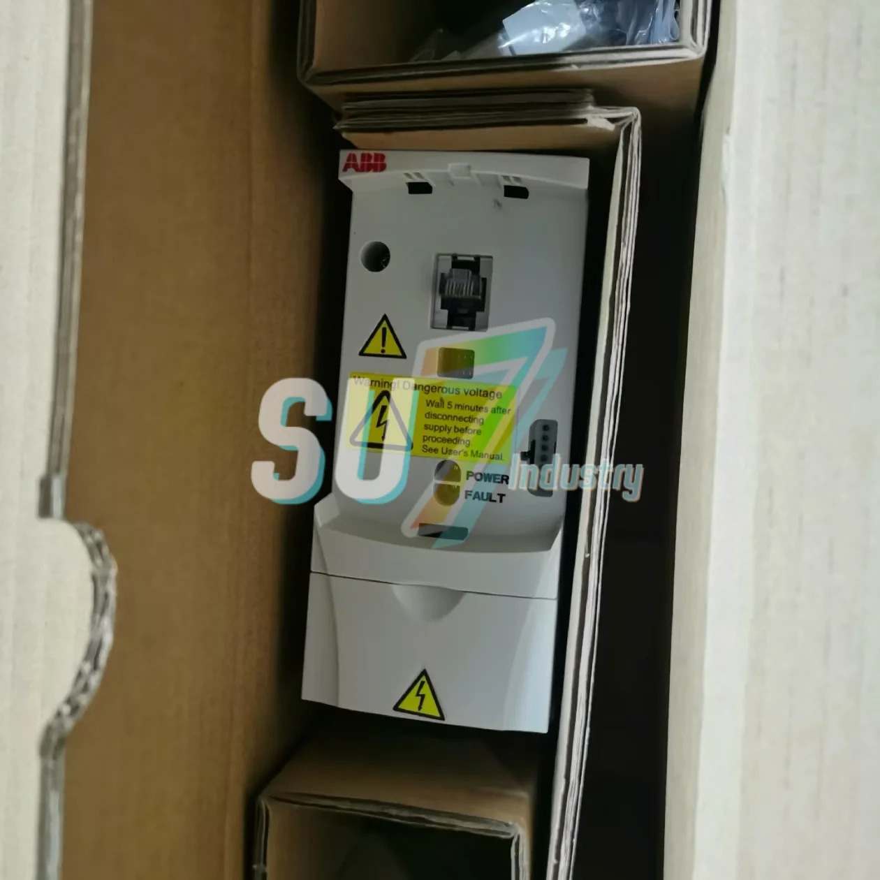 주파수 변환기 ACS310-03E-01A3-4 ACS310-03E-02A1-4 신규