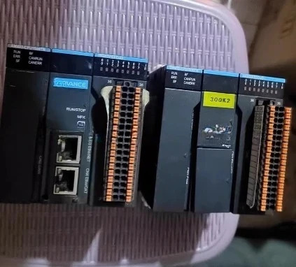 AM403-CPU1608TN 새 포장되지 않음