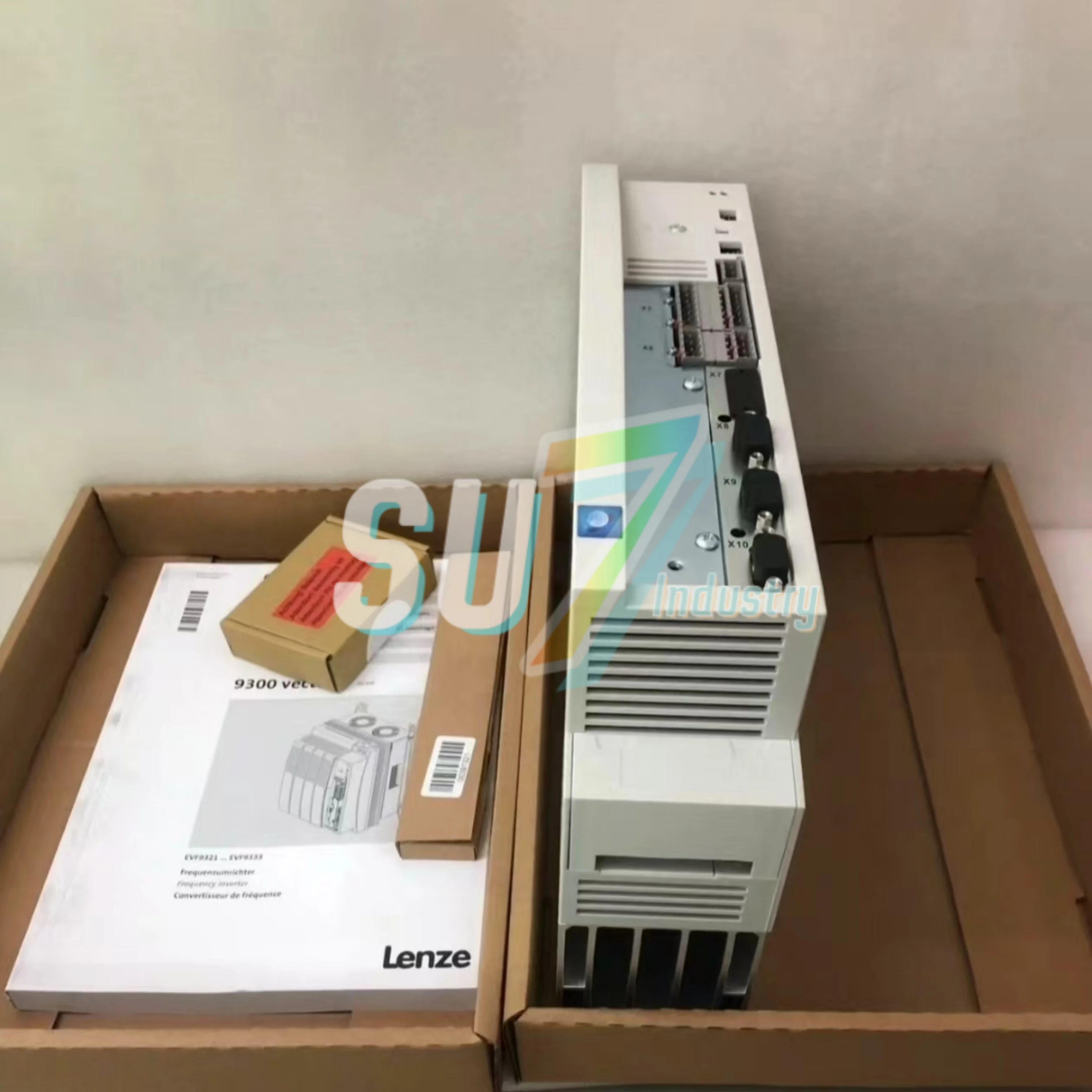 새 서보 드라이버 EVS9324-ET EVS9324-EI EVS9324-EIV907 EVF9324-CVV003 EVF9324-EVV100 EVS9324-EK