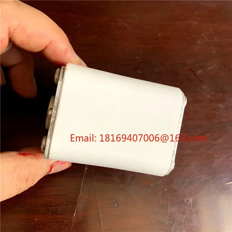 170M4908 퓨즈 700A 1000V 고속 ABB 정류기 장치 급속 용융