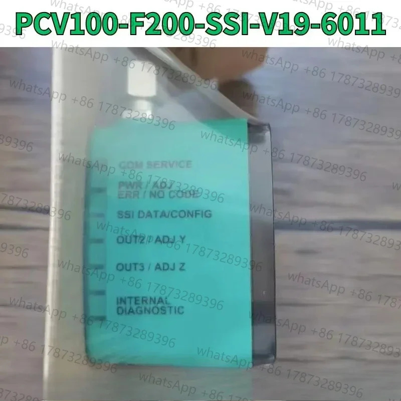 코드 리더 PCV100-F200-SSI-V19-6011