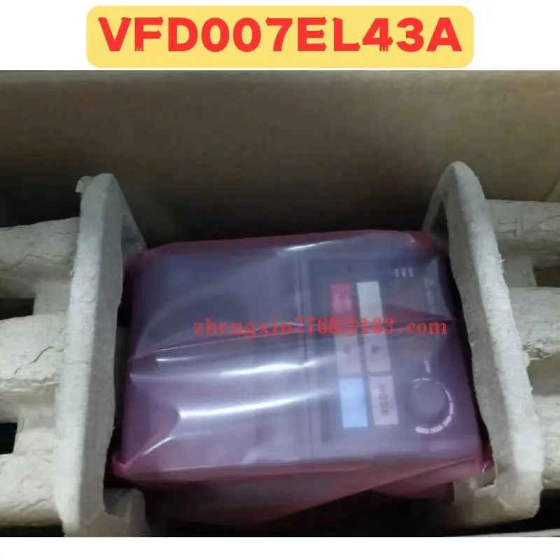오리지널 주파수 변환기 VFD007EL43A 신