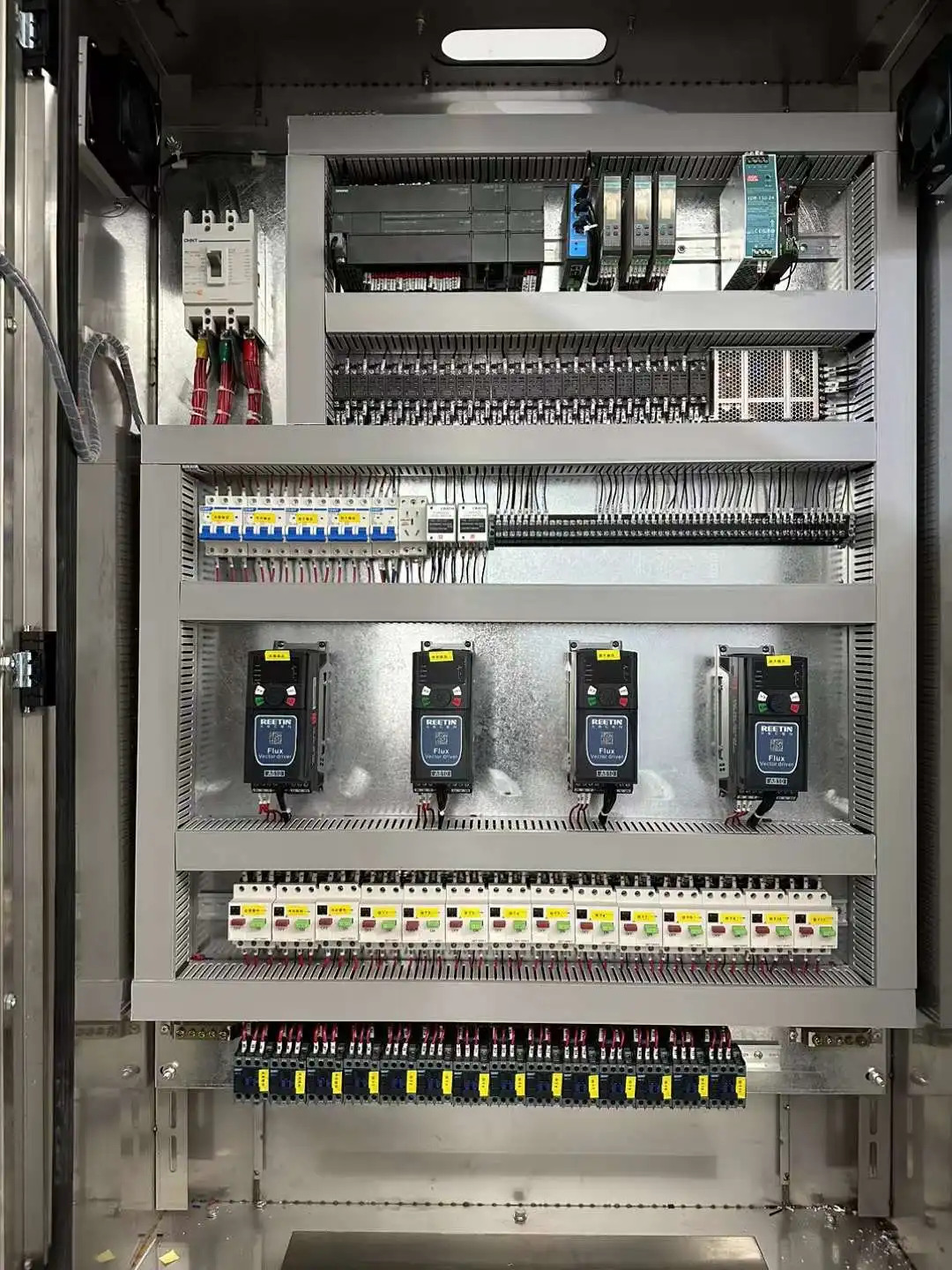 A810-4T15G/18.5PB 18.5KW 인버터 분리형 AC 드라이브 380V 전기 장비