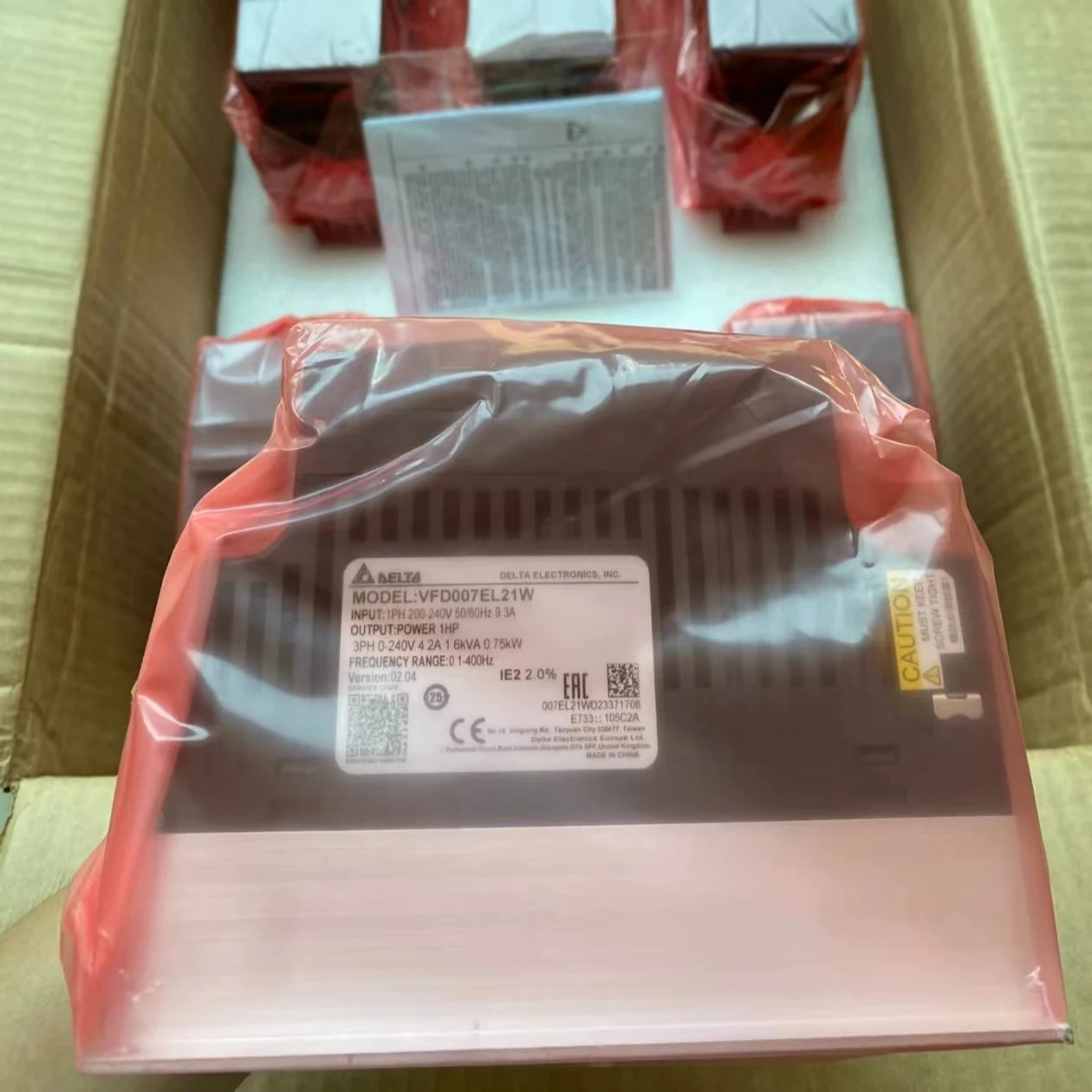 주파수 변환기 VFD007B23A VFD007EL21A 원본