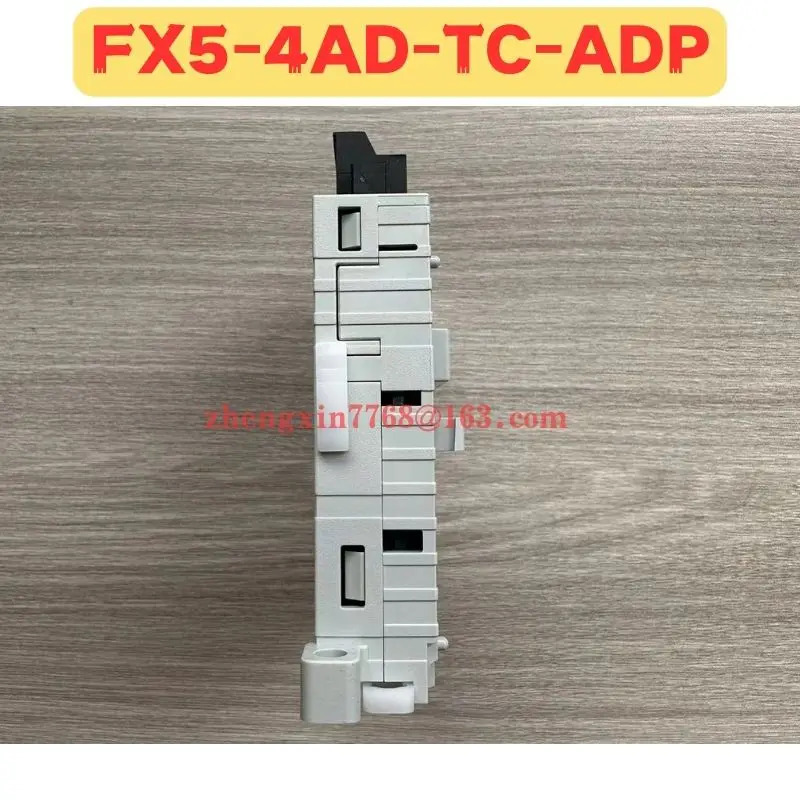 리퍼 PLC 모듈 FX5-4AD-TC-ADP FX5 4AD TC ADP 정상 기능 완료