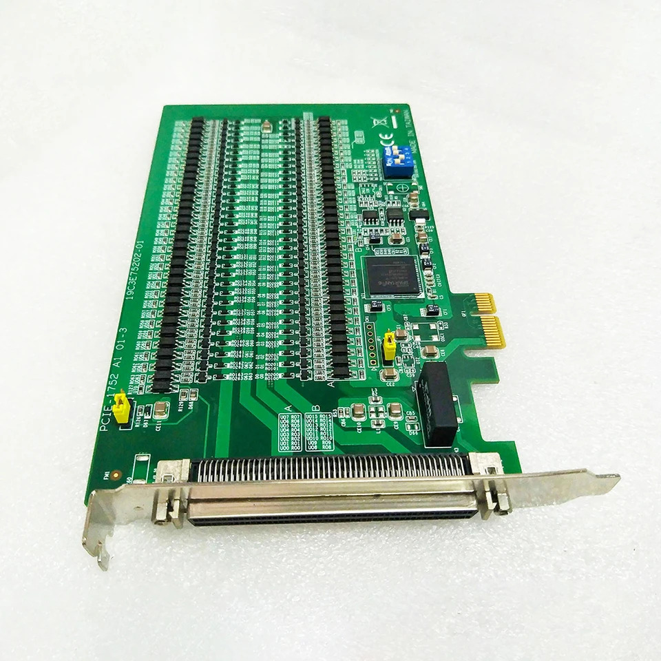 Advantech 데이터 캡처 카드 64 채널 절연 디지털 출력 IO PCIE-1752 A1 01-3