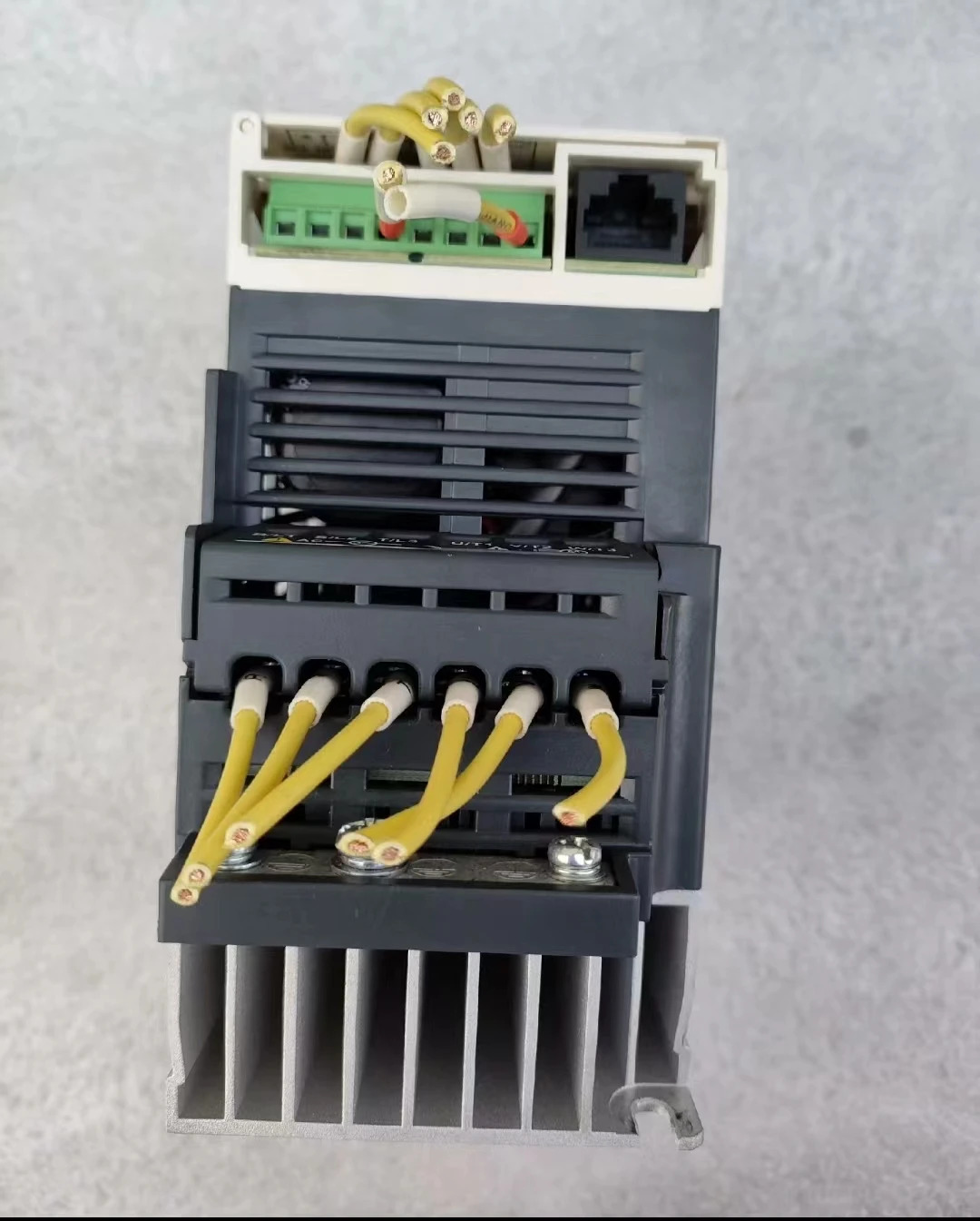 ATV303H075N4 리퍼 인버터 0.75kw-380/460v 기능 OK
