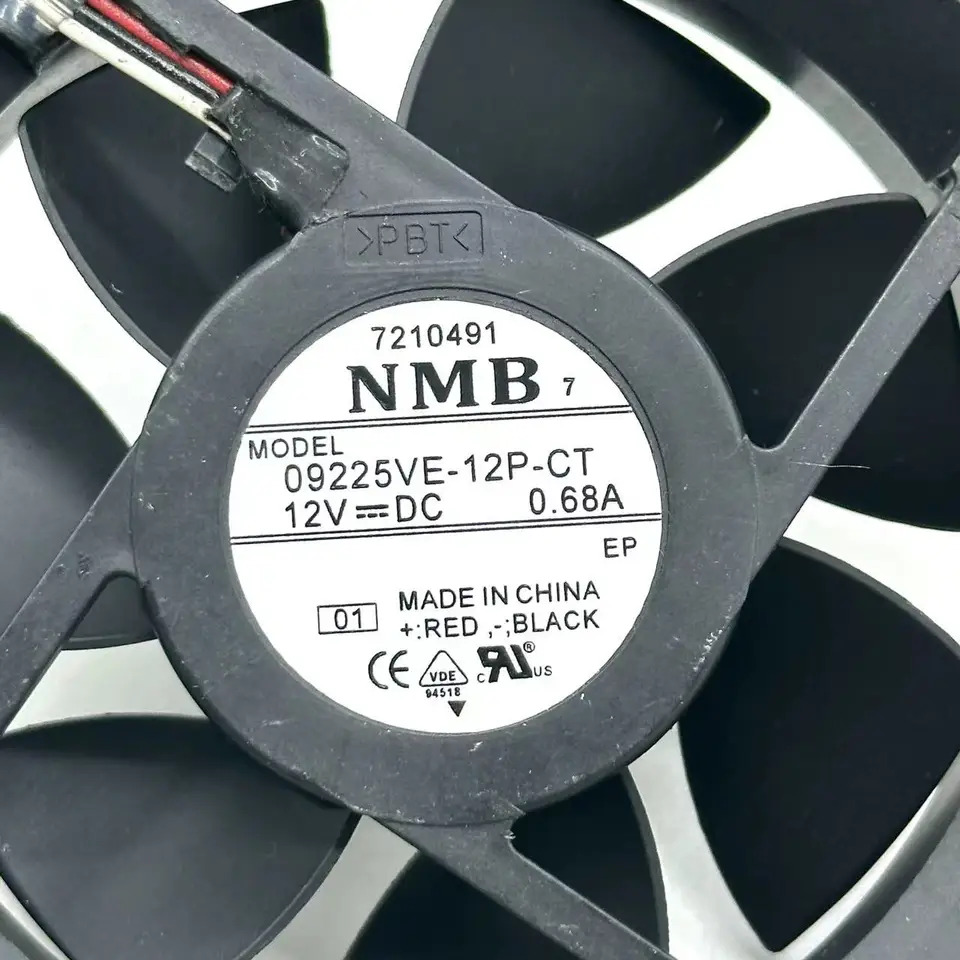 NMB-MAT 서버 냉각팬 09225VE-12P-CT DC 12V 0.68A 3 선 90X90X25mm