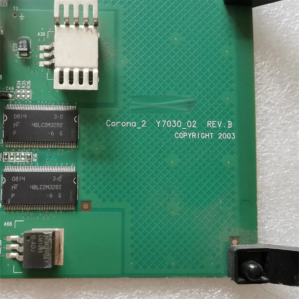 Matrox 컬렉션 카드CORONA2x Y703002 REVB