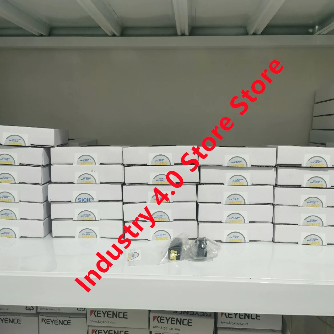 CM18-12NPP-KC1 IM12-04NNS-ZW1 IM30-15BPS-ZC1 UM30-213113 오리지널 신