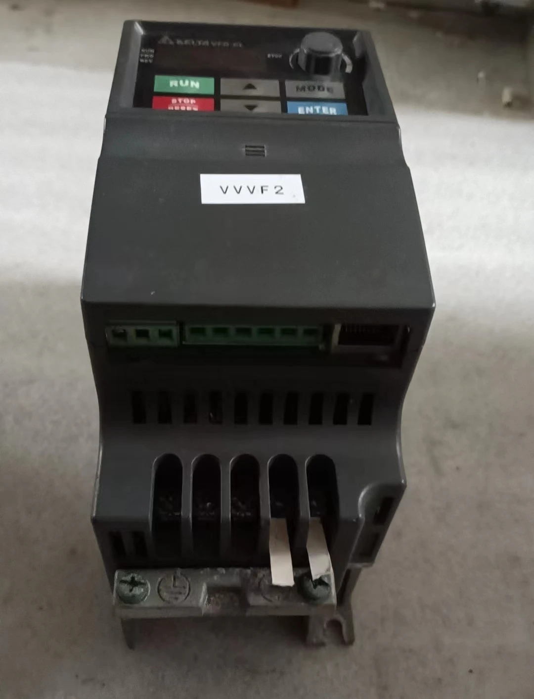 VFD004EL43A 리퍼 서보 드라이브 0.4kW/0.5hp호환 기능 작동 OK