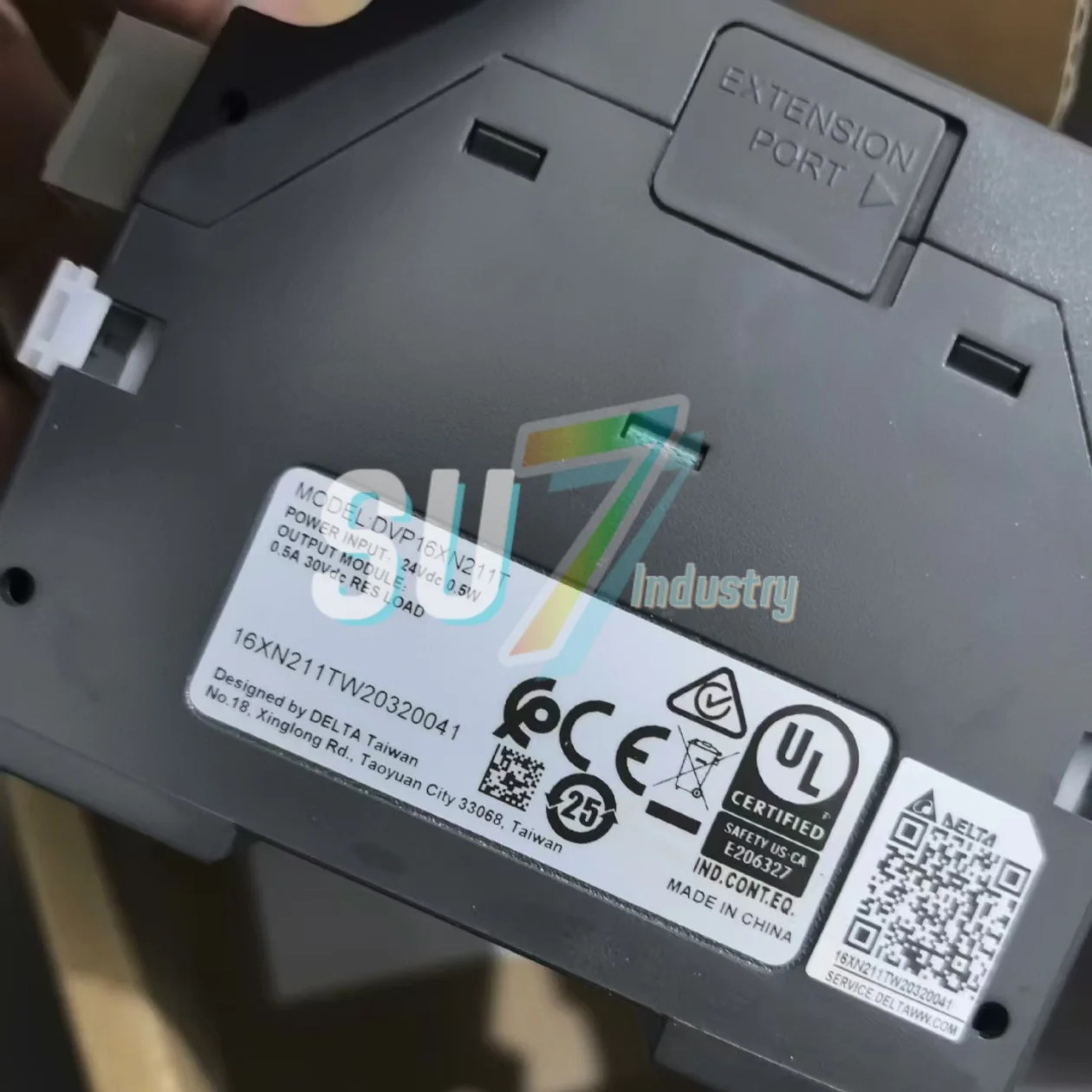 DVP16XP211R DVP16XP211T 새 PLC 모듈