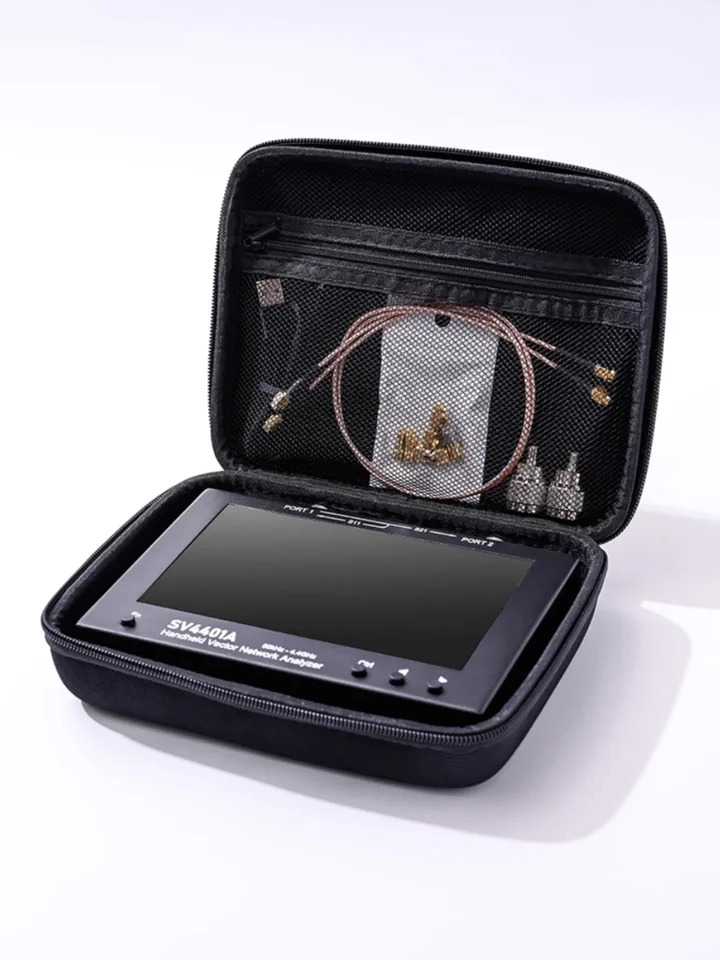 SV4401A 벡터 네트워크 분석기 50KHz-4.4GHz 7 인치 스크린 100db 동적 나노VNA