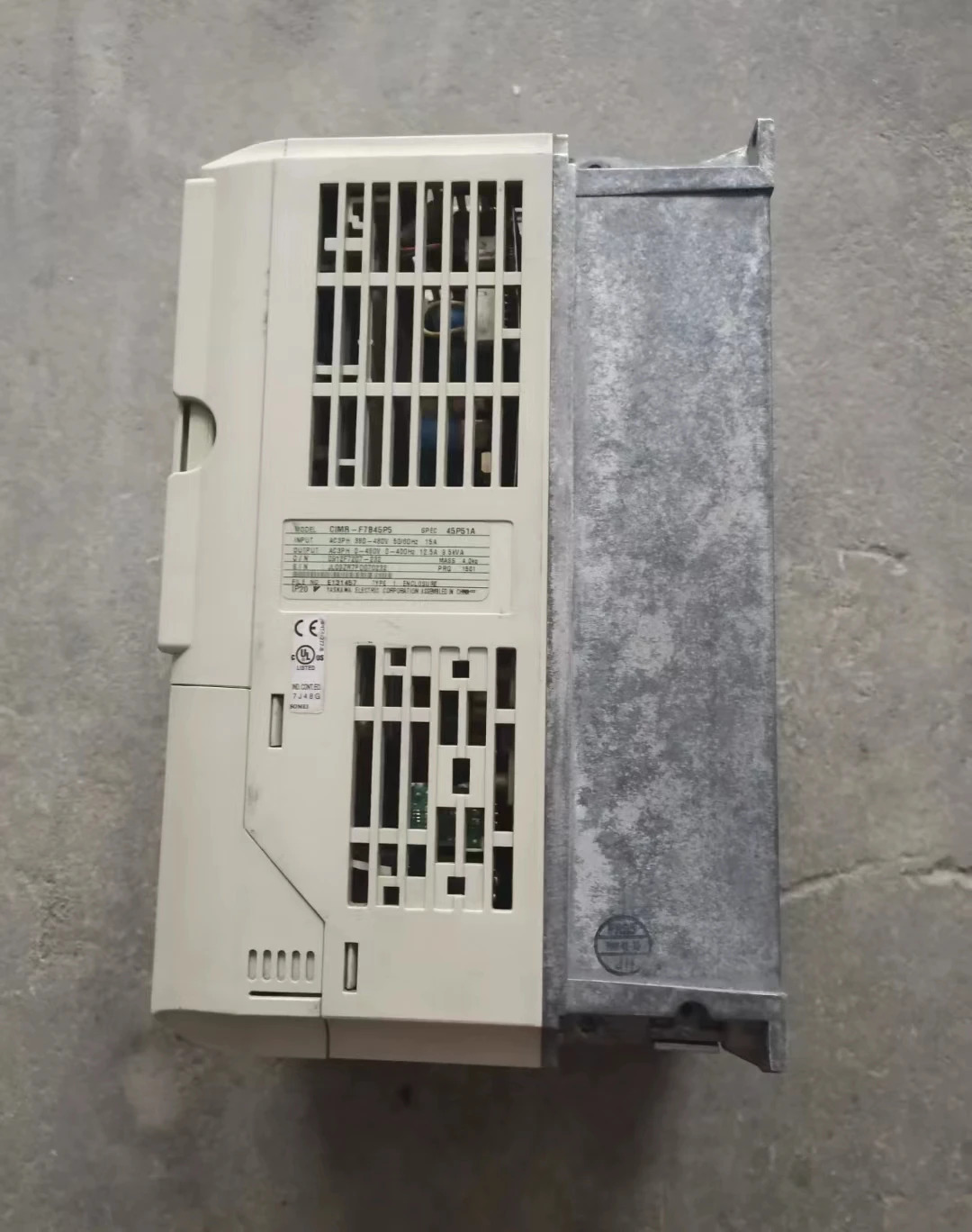 CIMR-F7B43P7 F7 시리즈 인버터 400V-3.7kW 기능 작동 OK 리퍼