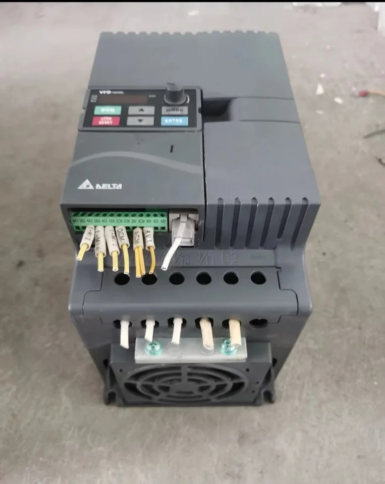 VFD075E43A-M 리퍼 델타 인버터 작동 기능 OK 7.5kW 380V