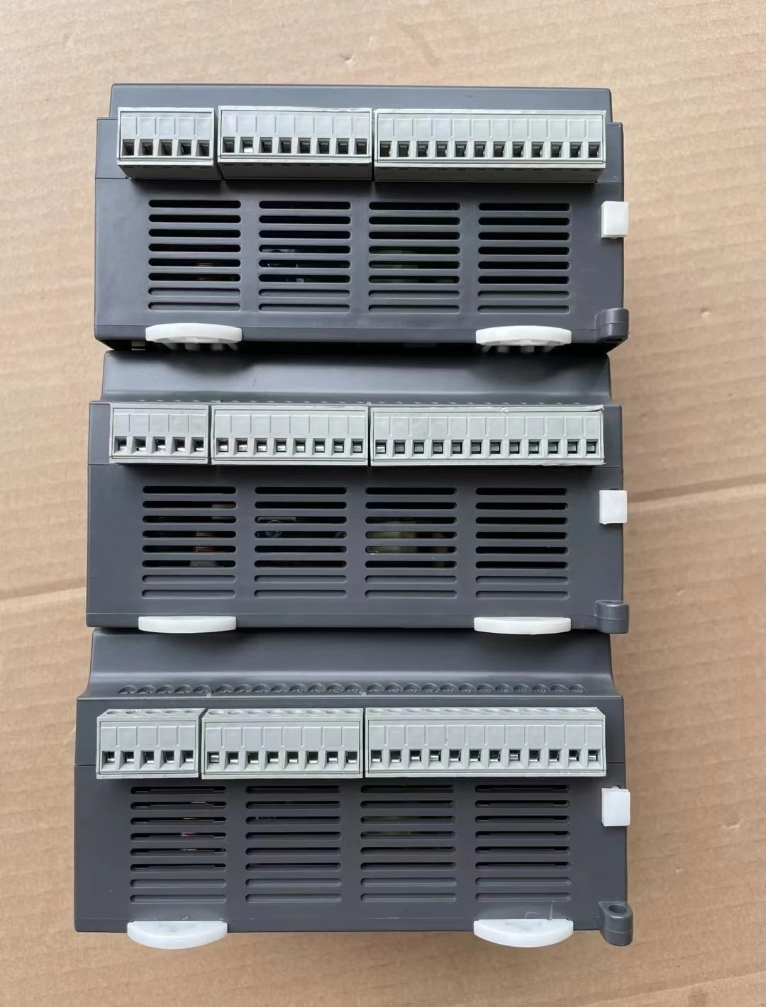 DVP32ES200R PLC 기능 작동 사OK