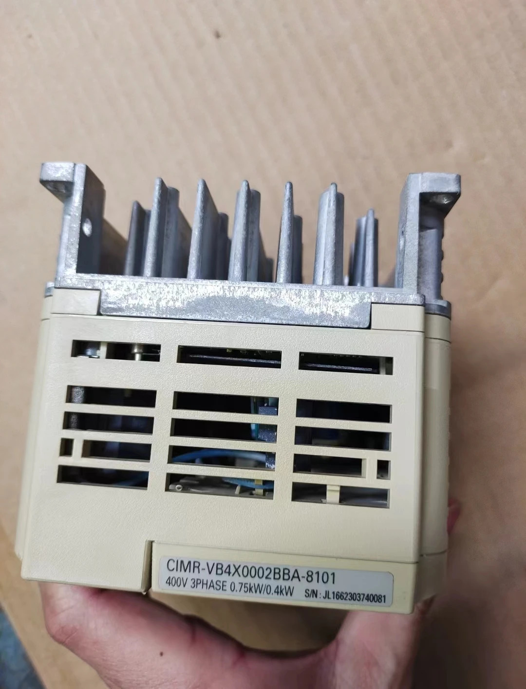 CIMR-VB4X0002BBA-8101 리퍼 V1000 시리즈 인버터 0.75kW/0.4kW 기능 작동 OK