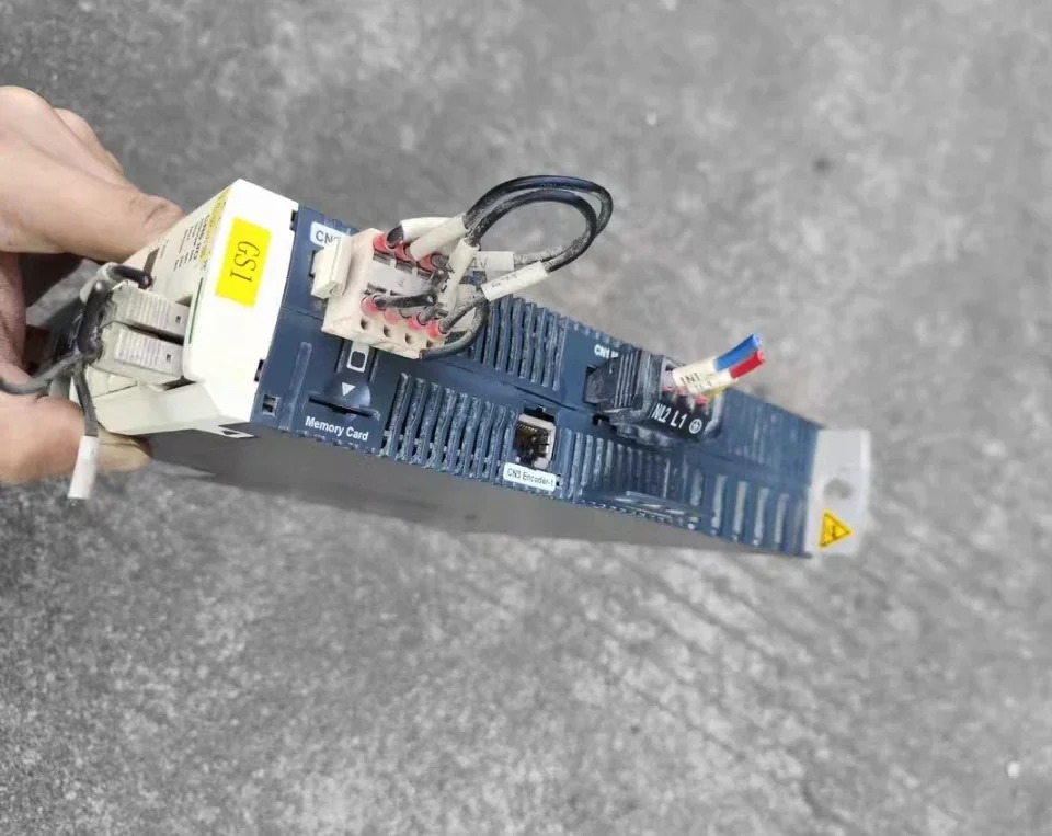 리퍼 서보 드라이브 600W 실행 기능 OK LXM32AU90M2