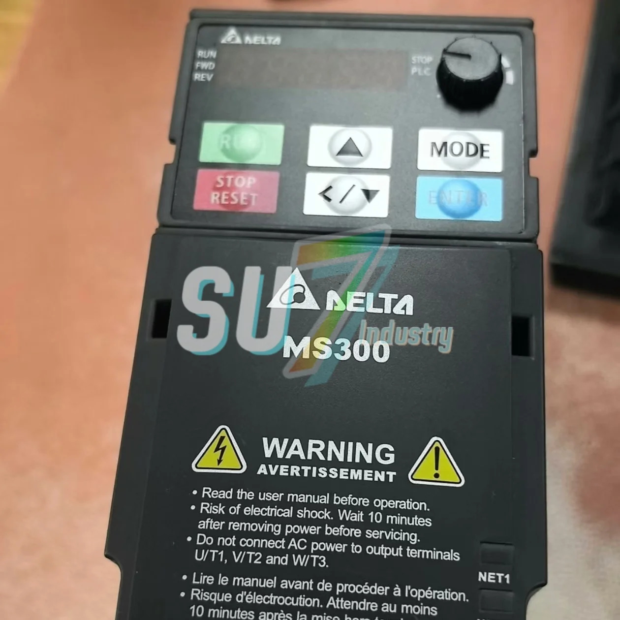 VFD1A5MS43ANSAA 주파수 변환기 원본