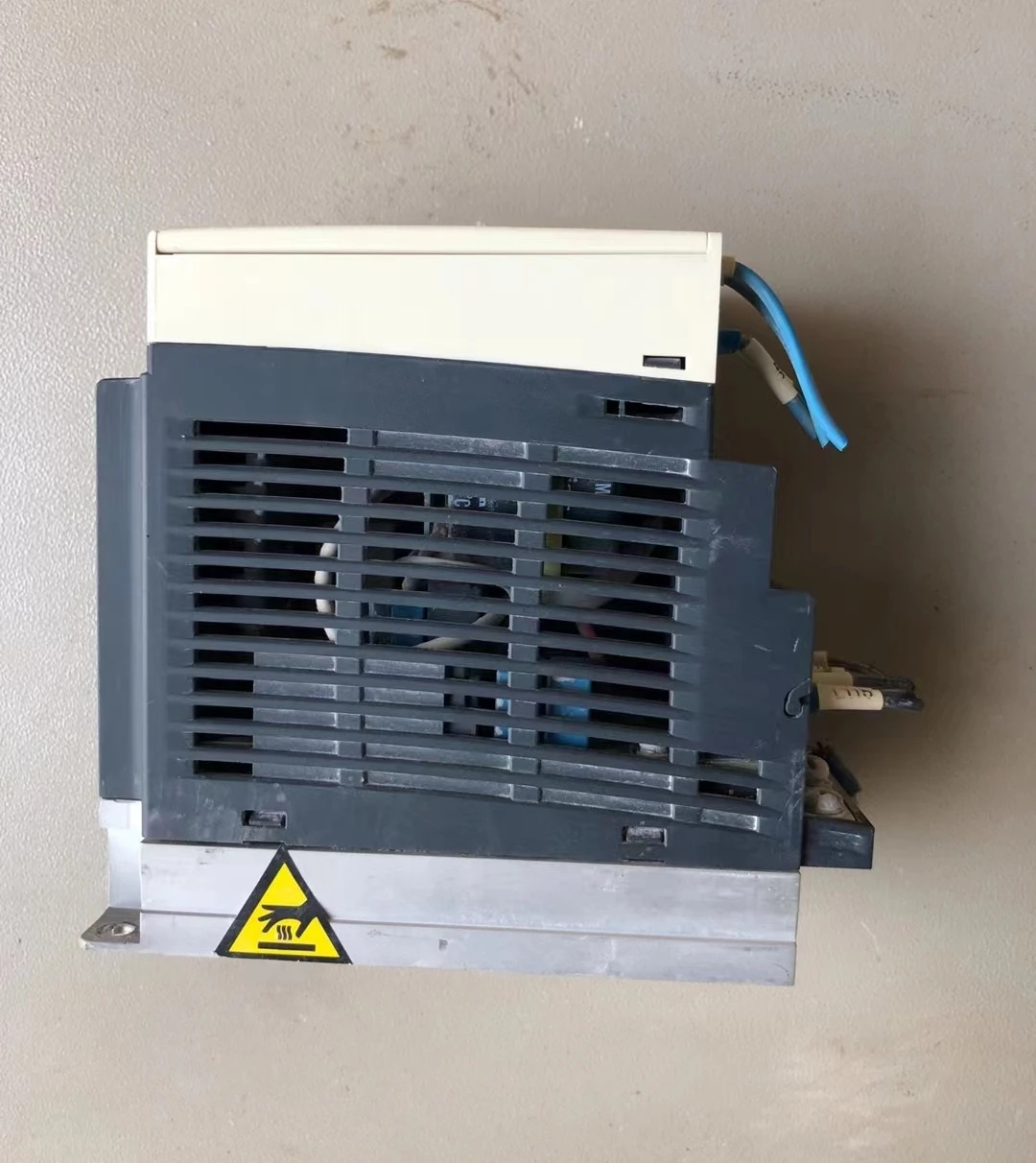 ATV303H037N4 리퍼 인버터 0.37kw-380/460v 기능 OK