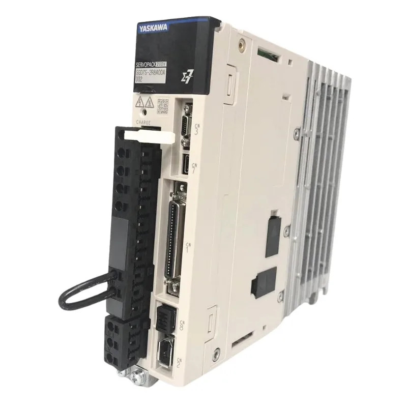 Yaskawa SGD7S-2R8A00A002 Sevro 드라이브 내 새